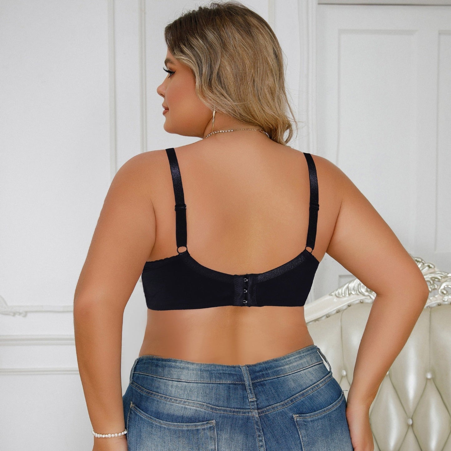 COMFORTABLE PLUS SIZE LACE BRA